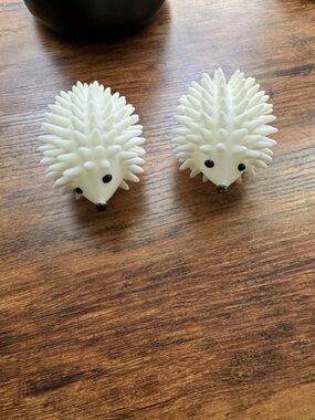 White Hedgehog Dryer Balls